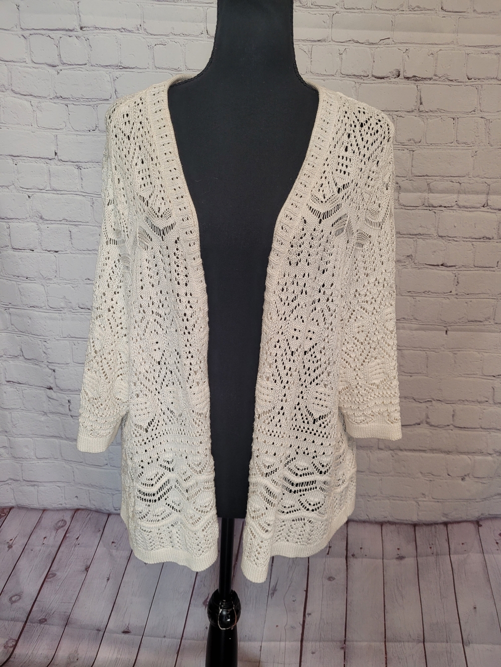 Women's Size 2X White Knit Half Sleeve Crochet Cotton Cardigan Neutral